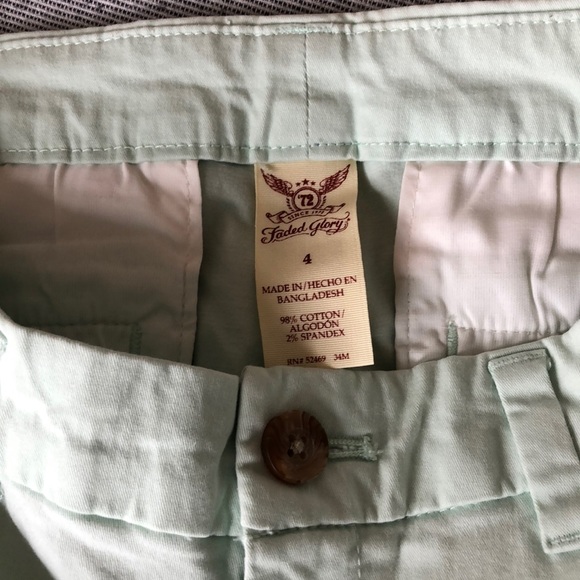 Mint colored chino shorts - Picture 3 of 3